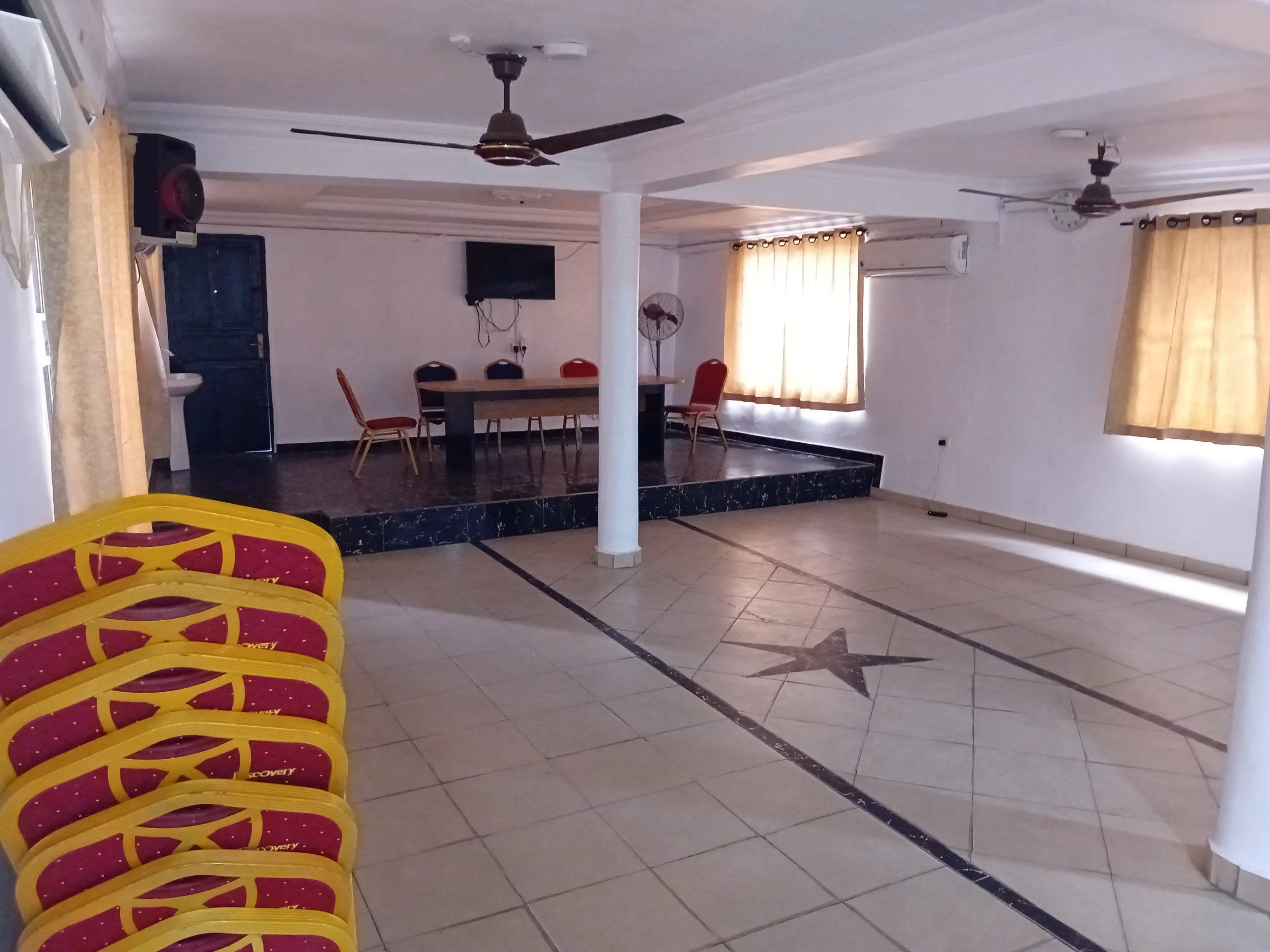 Efon Alaye Hall Shomolu thumbnail 5