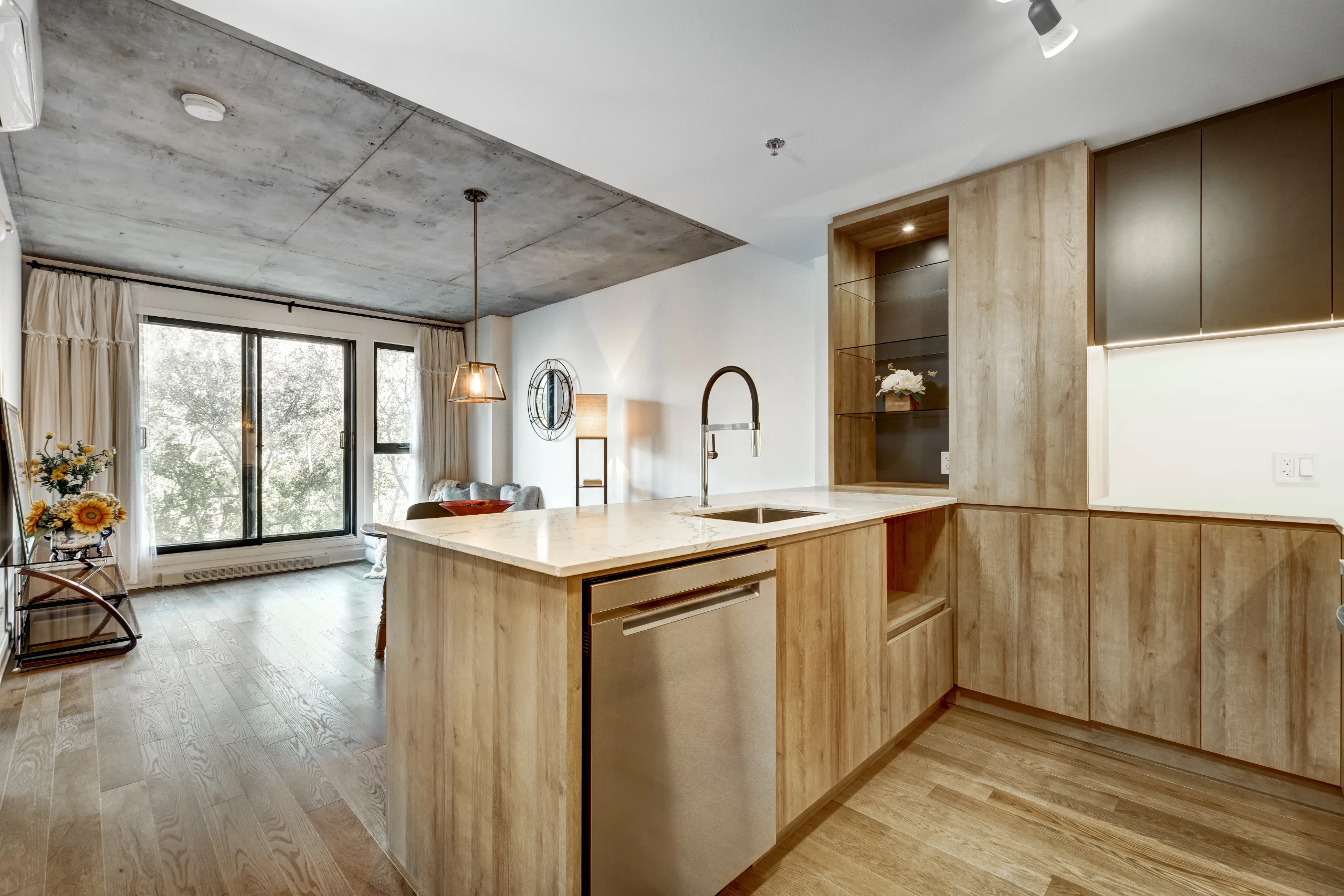 4 Bedroom House in Alberta Canada thumbnail 6