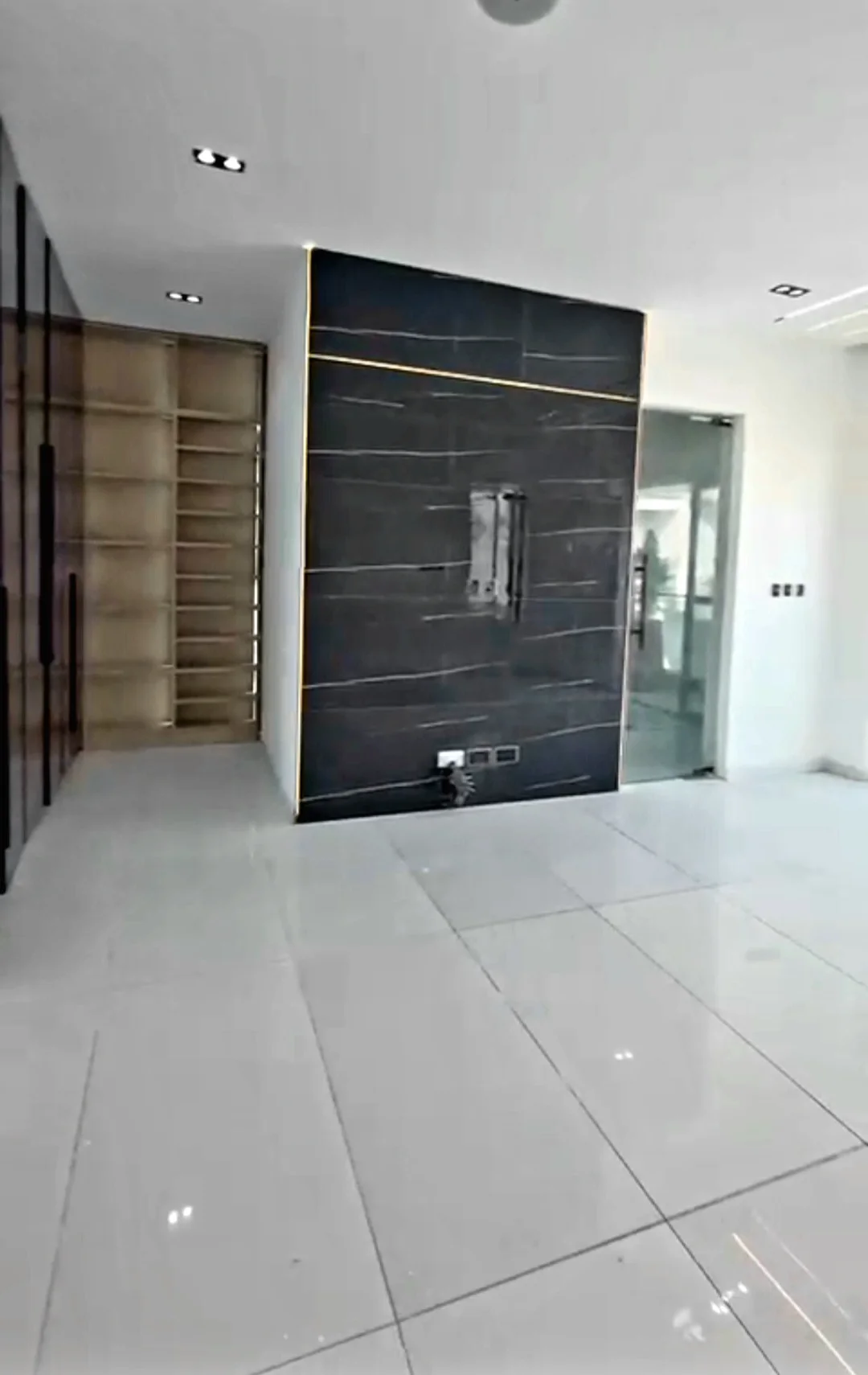 Detached Duplexes With Bq And Pool For Sale