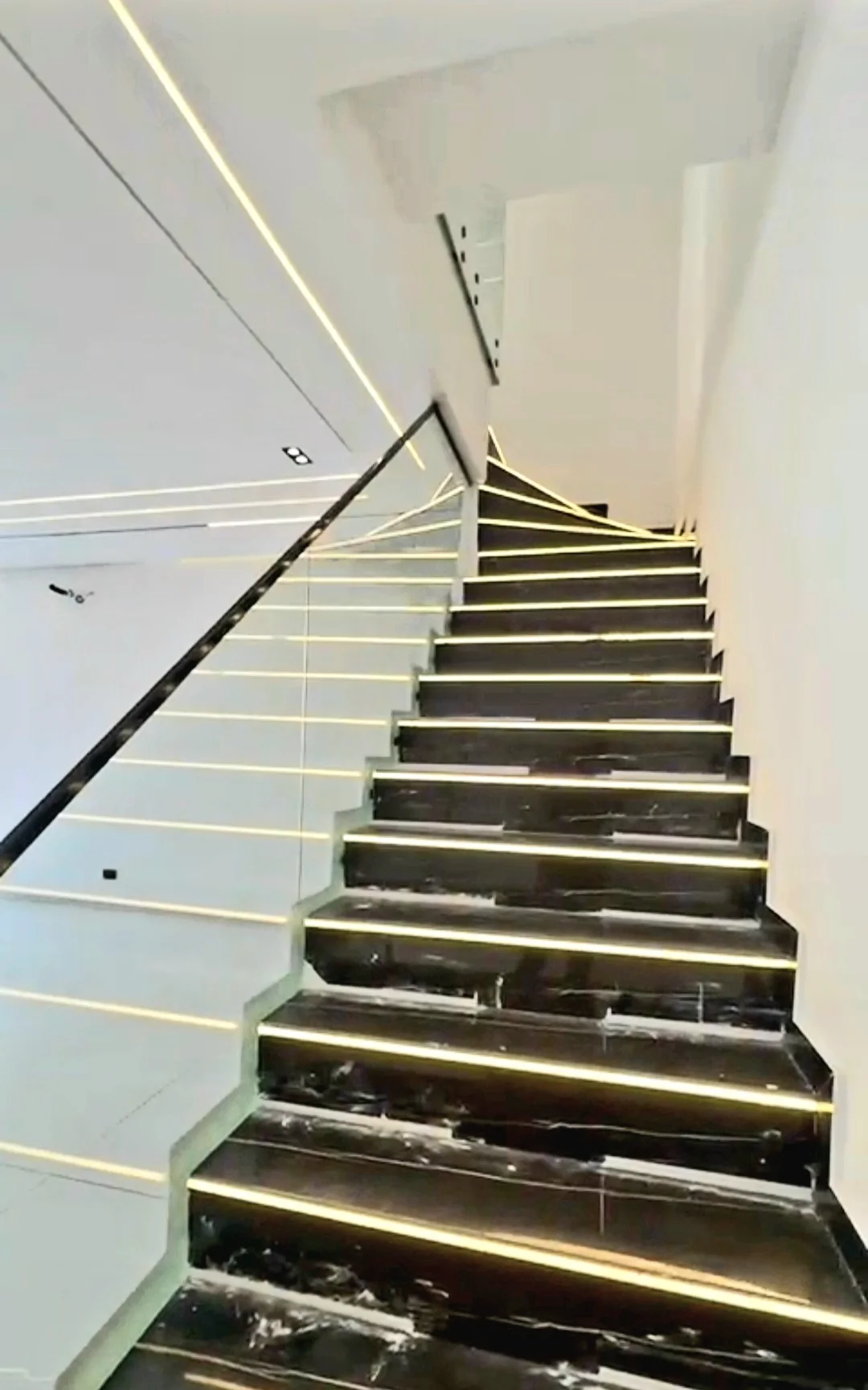 Detached Duplexes With Bq And Pool For Sale thumbnail 14