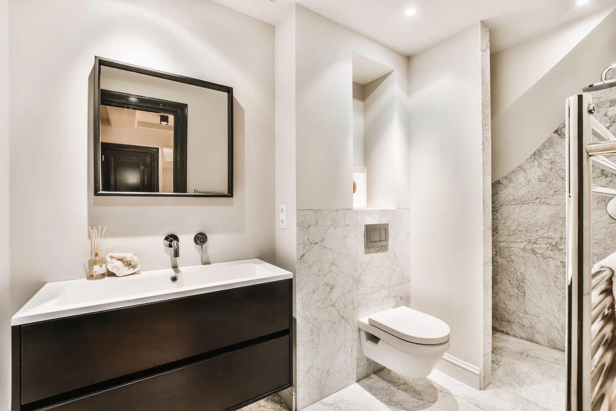 Beach Front 5 Bed Duplex - Victoria Island thumbnail 5